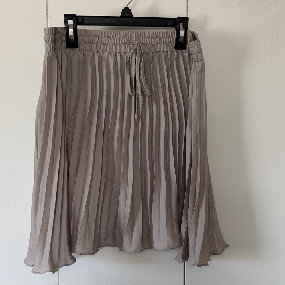 Wishlist Taupe Pleated Skater Skirt